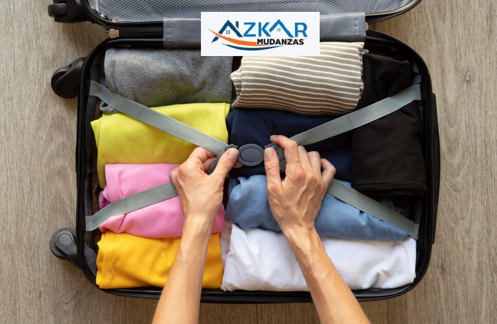 Doblar o enrollar la ropa - Azkar Mudanzas