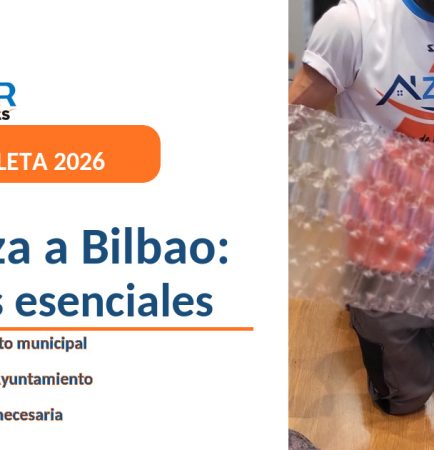 Equipo profesional de Azkar Mudanzas preparando una mudanza a Bilbao con materiales de embalaje de calidad